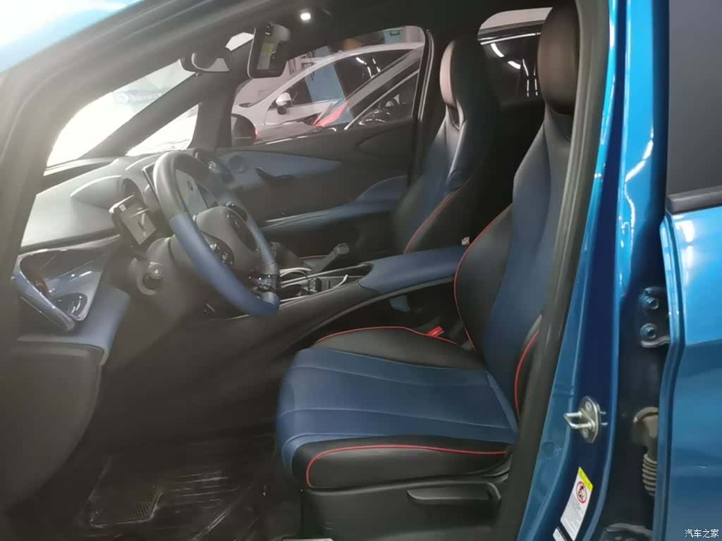 BYD Dolphin, 2022 15