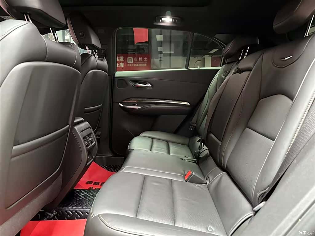 Cadillac XT4, 2021 8