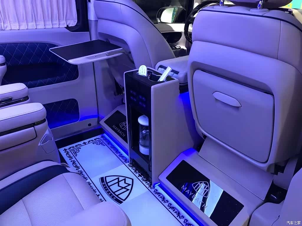 Mercedes-Benz 7, 2021 12