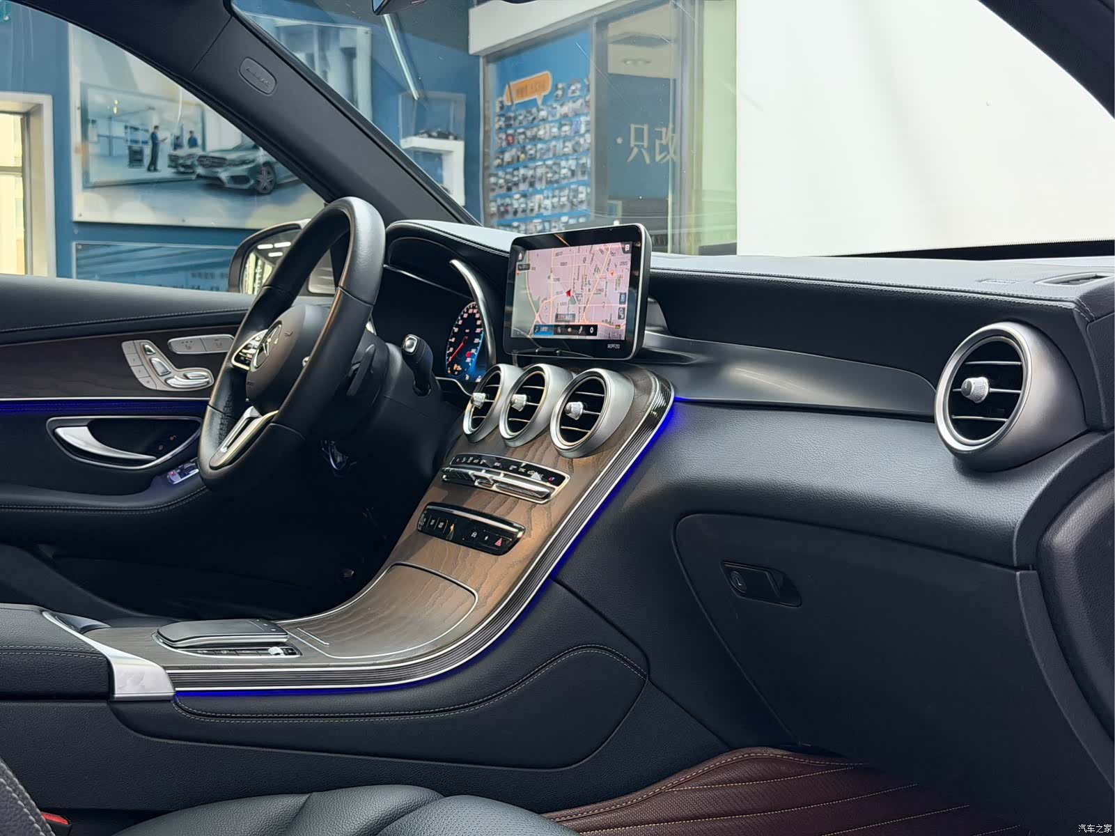 Mercedes-Benz GLC, 2020 18