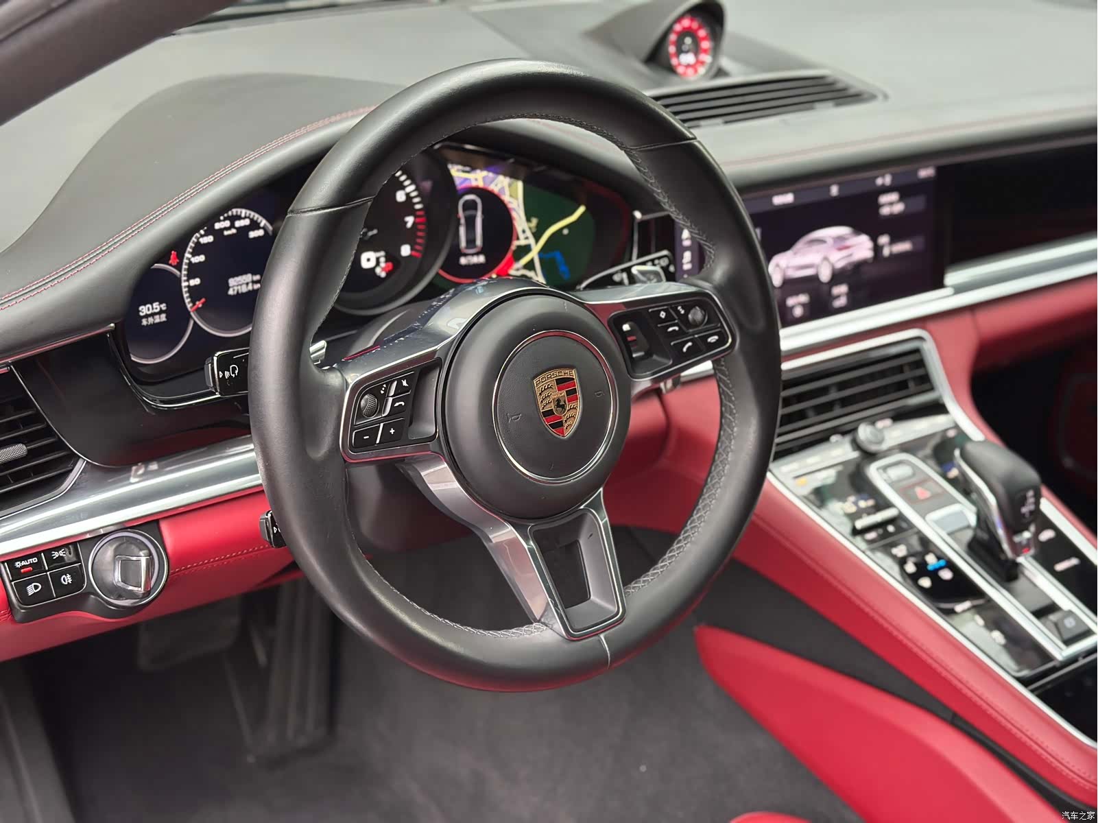 Porsche Panamera, 2019 11