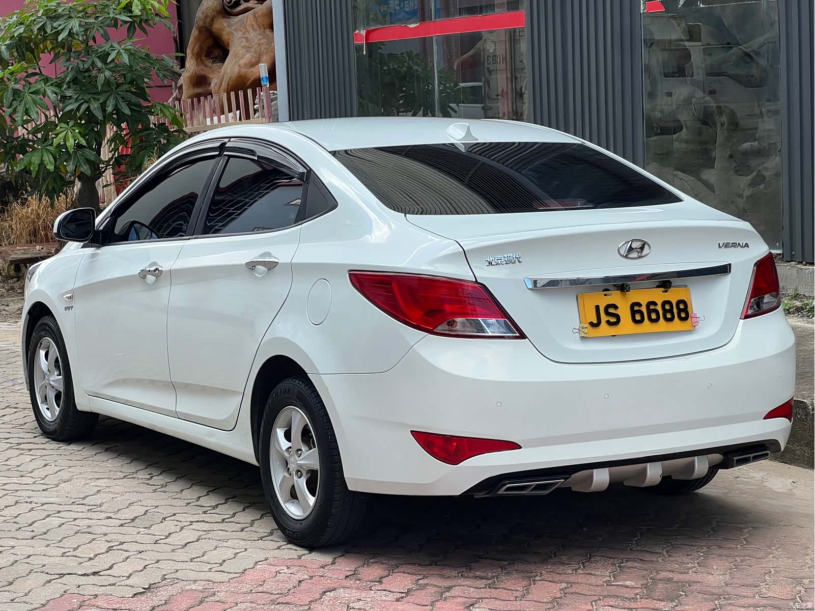 Hyundai GLX, 2016 10
