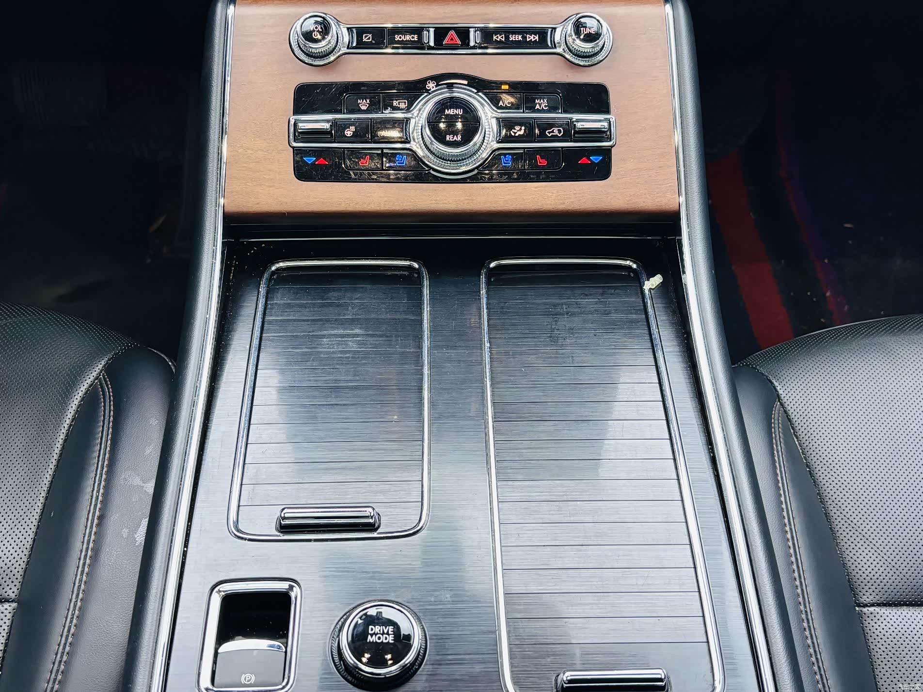 Lincoln Aviator, 2022 14