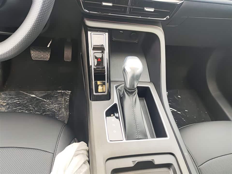 Roewe i5