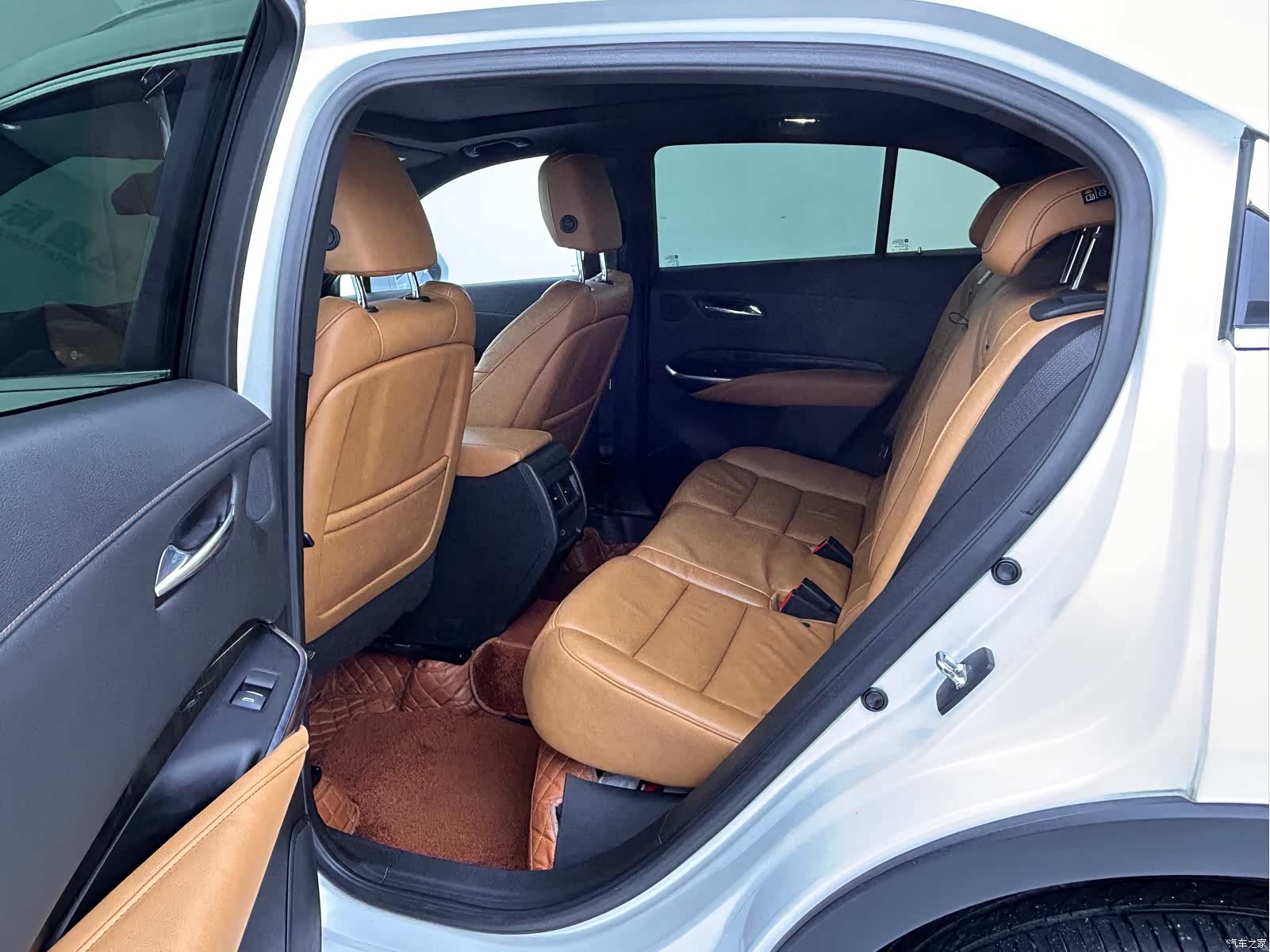 Cadillac XT4, 2021 8