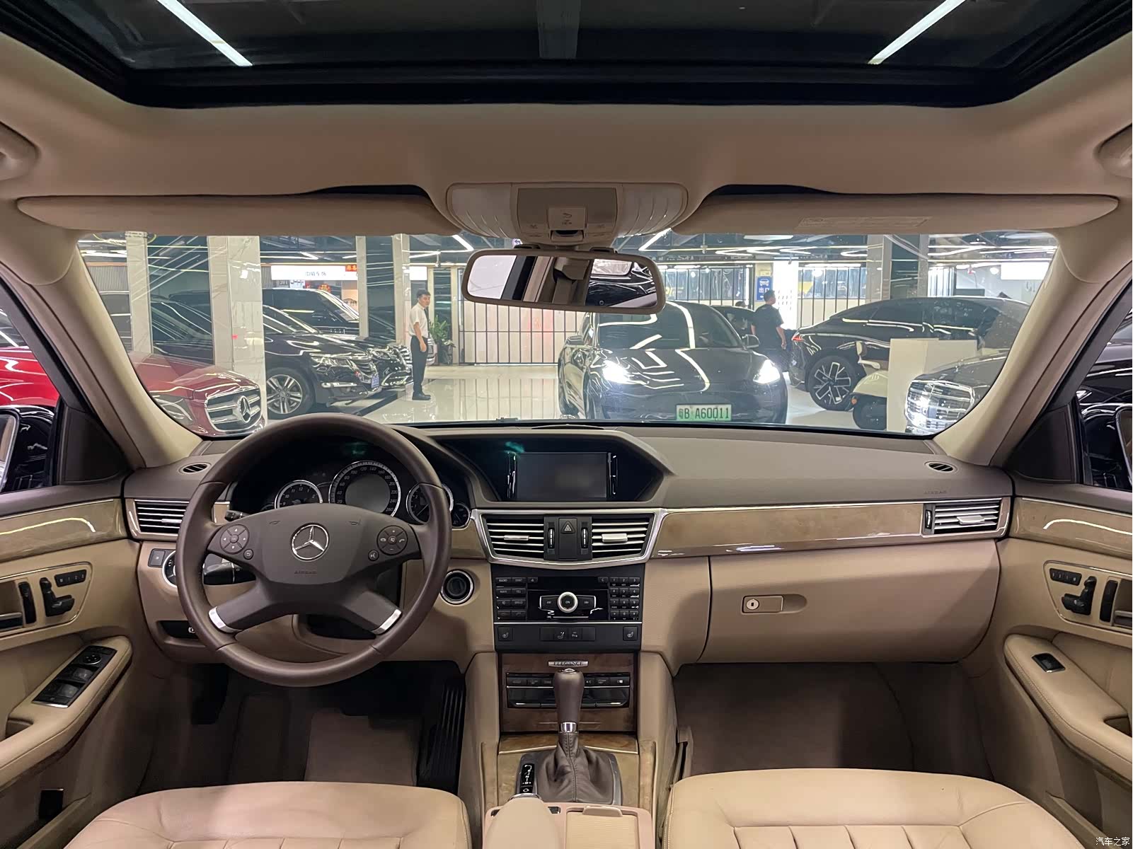 Mercedes-Benz E-Class, 2011 11