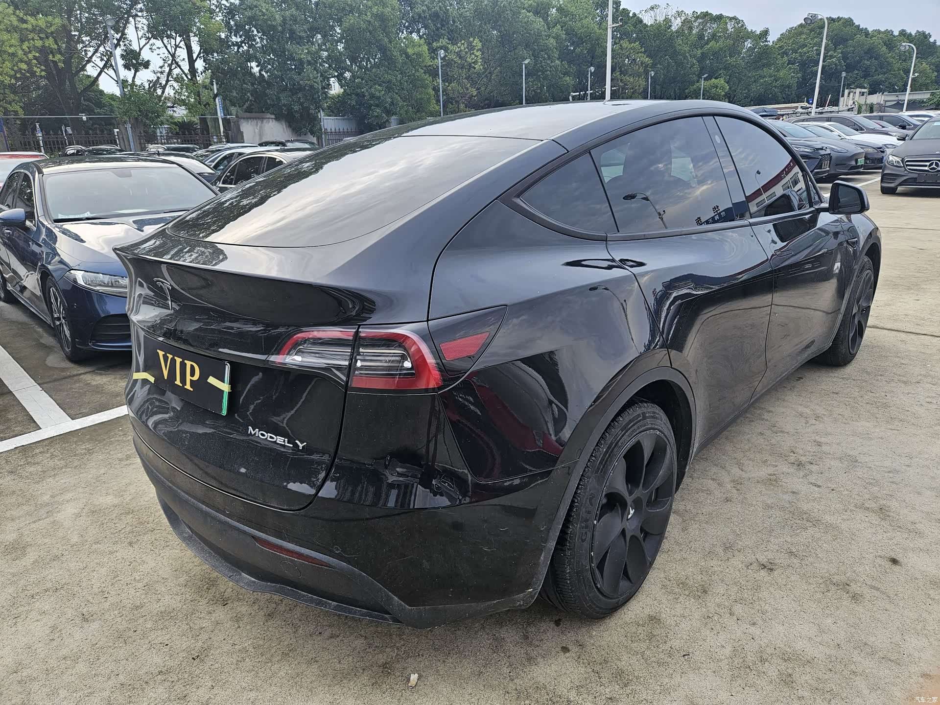Tesla Model Y, 2023 15