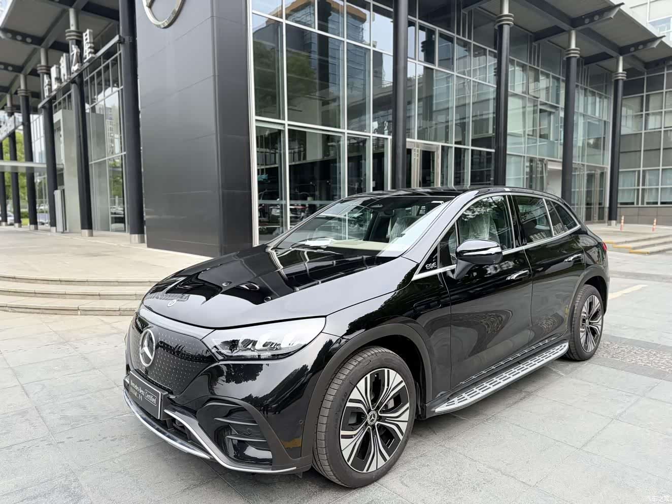 Mercedes-Benz EQE, 2025 1