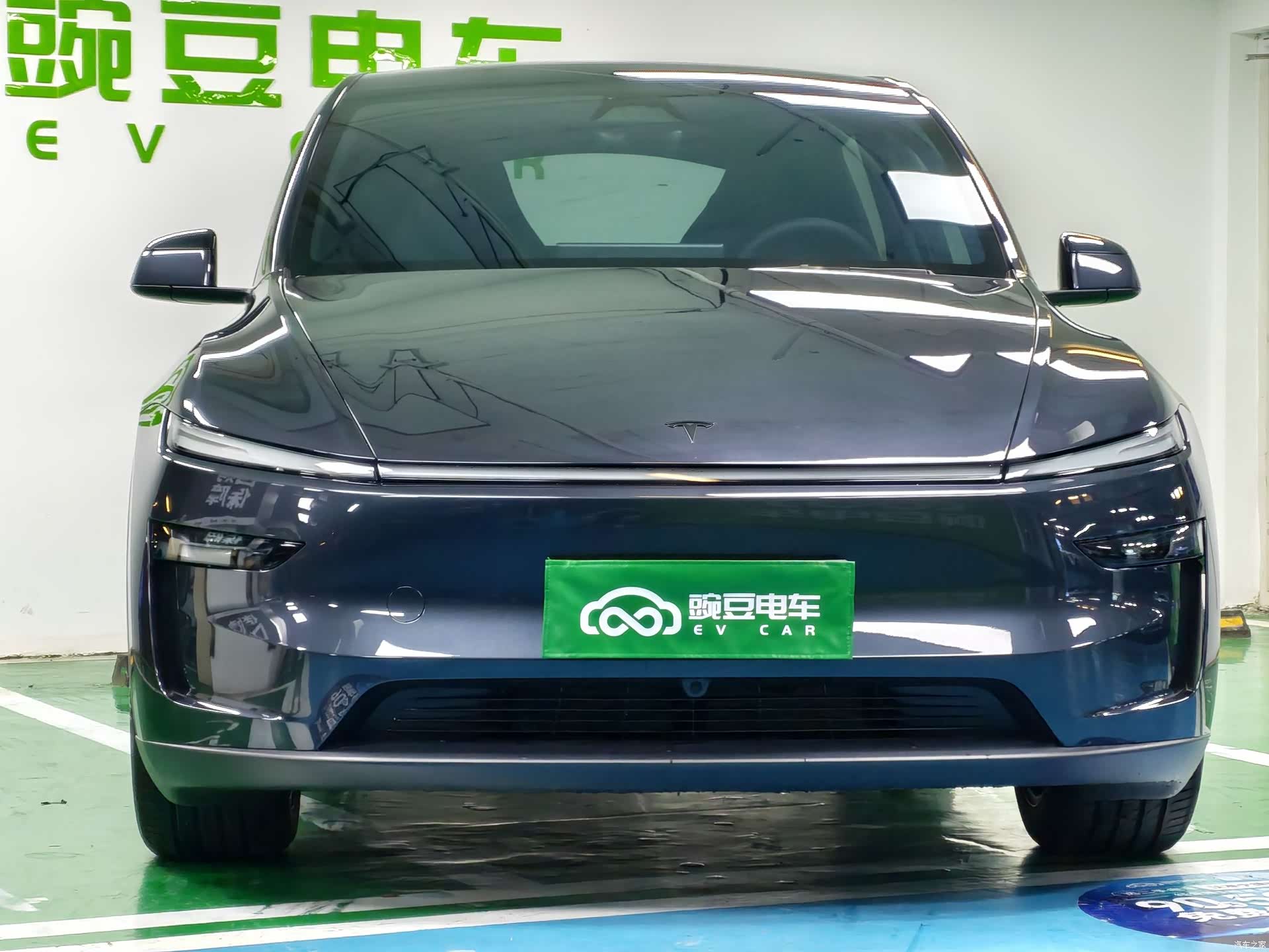 Tesla Model Y, 2025 4