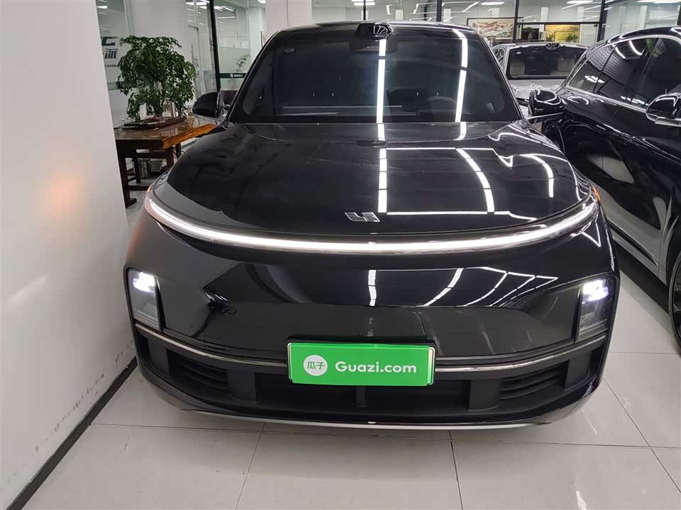 Li Auto Ideal L8