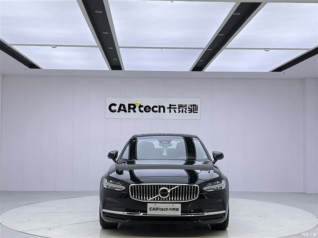 Volvo S90, 2025 3