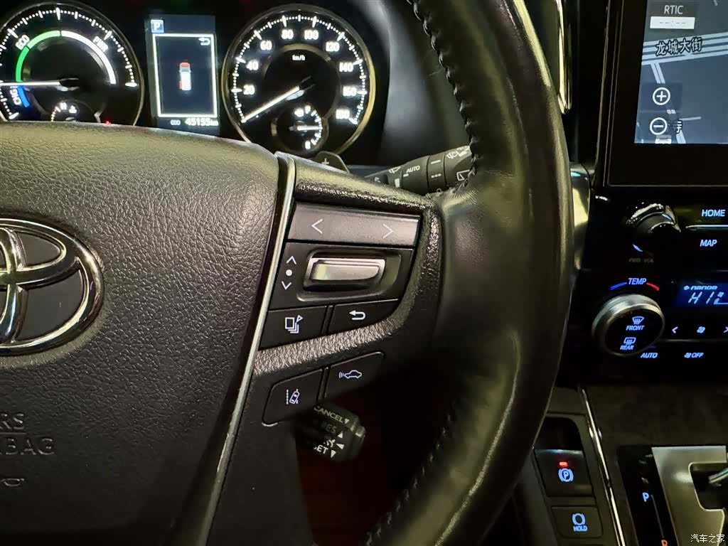 Toyota Vellfire, 2022 16