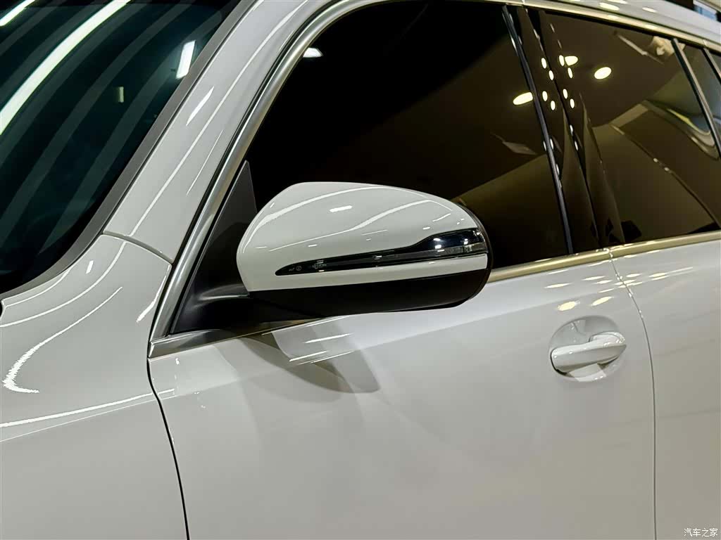 Mercedes-Benz GLB, 2025 13