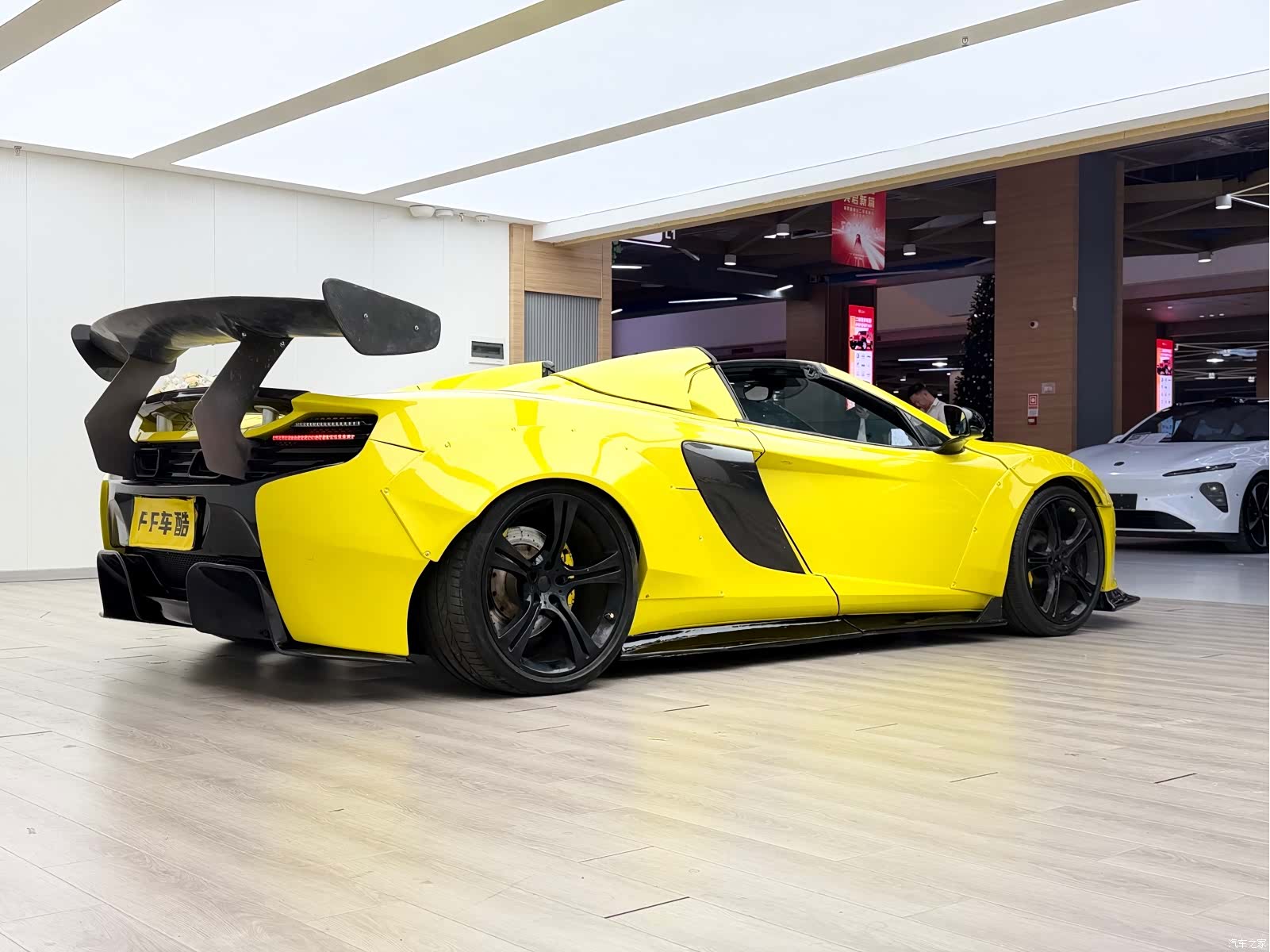 McLaren 12C, 2014 7