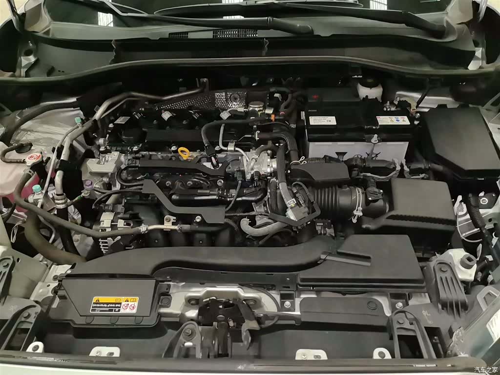 Toyota Frontlander, 2023 11