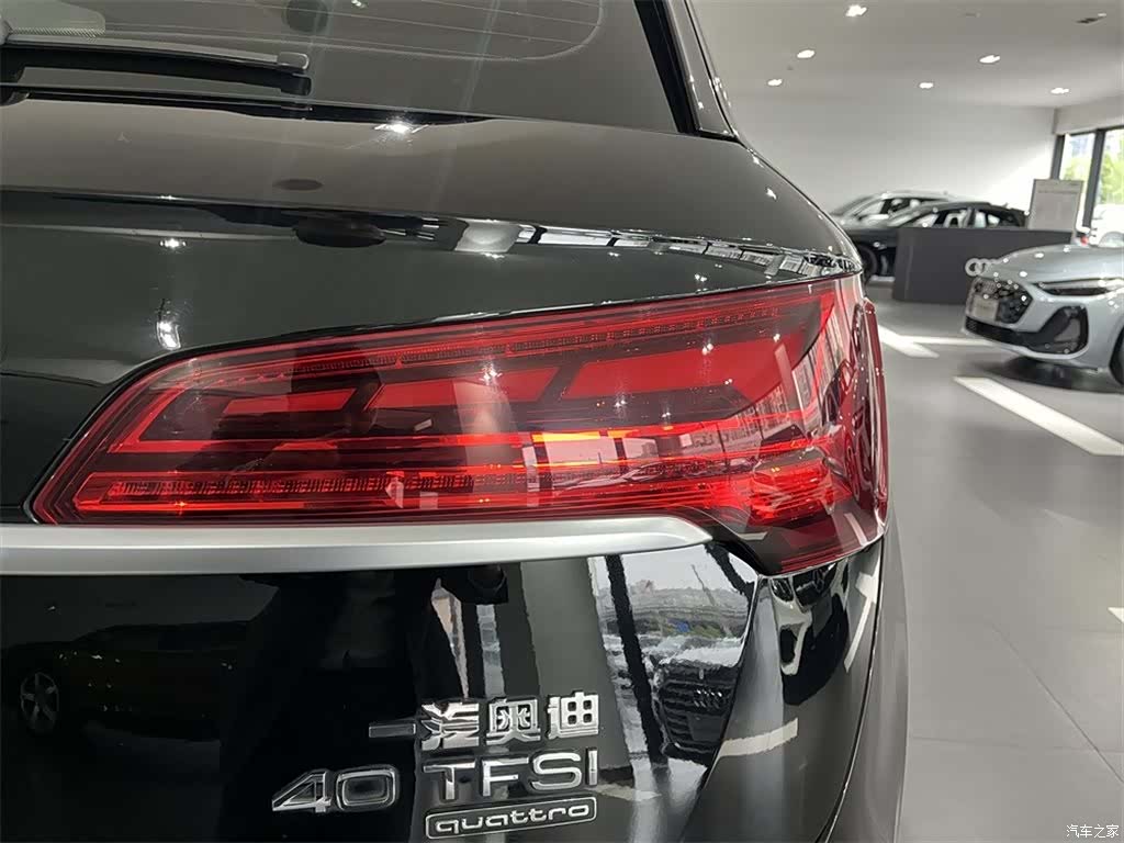 Audi Q5L, 2022 14