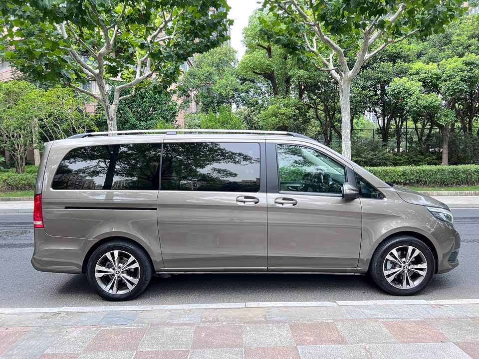 Mercedes-Benz V-class