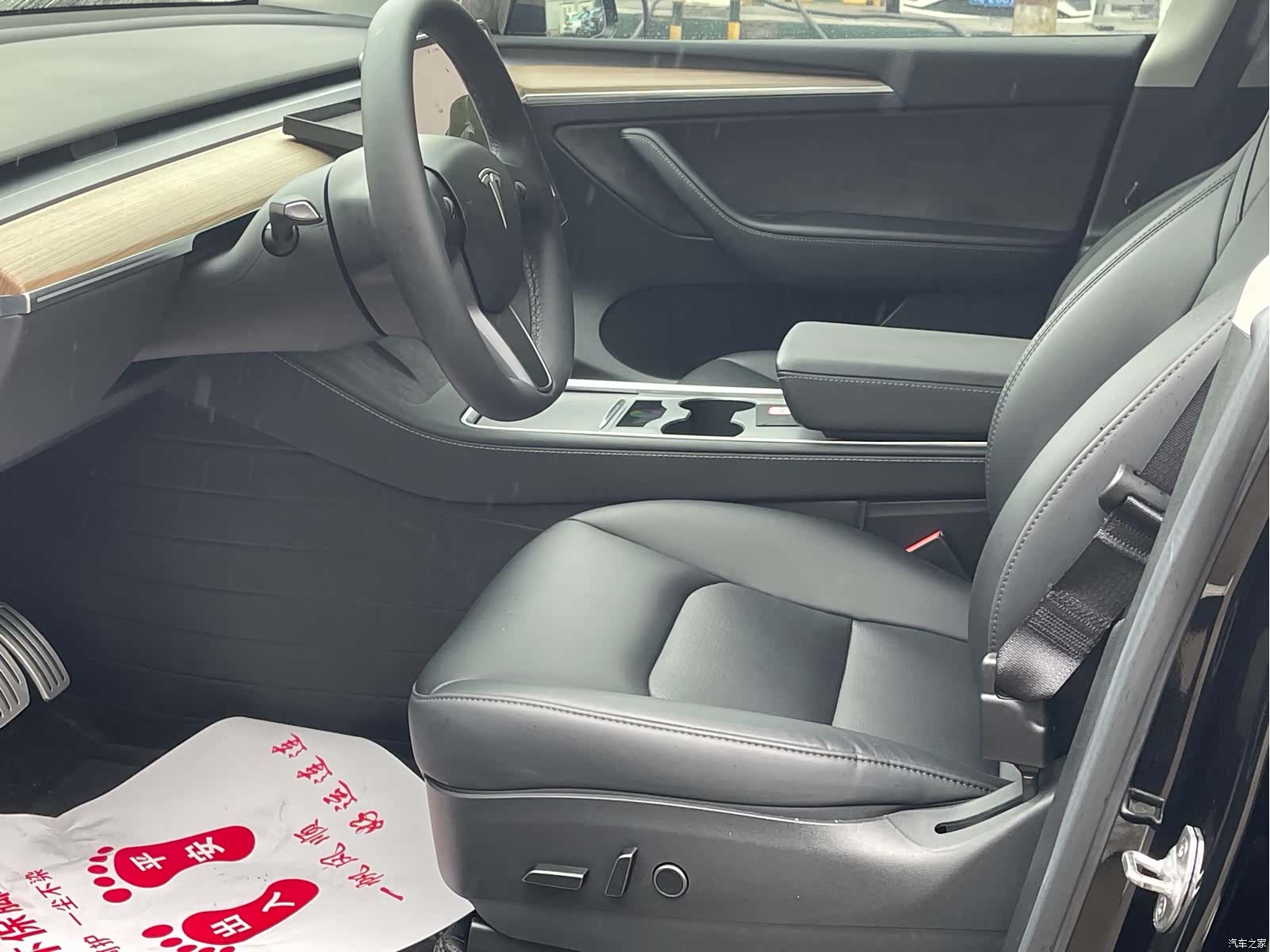 Tesla Model Y, 2022 6