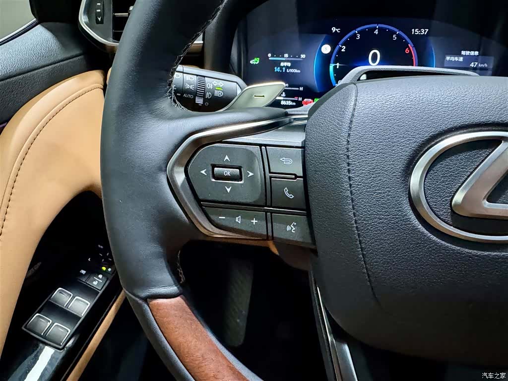 Lexus LX, 2025 13