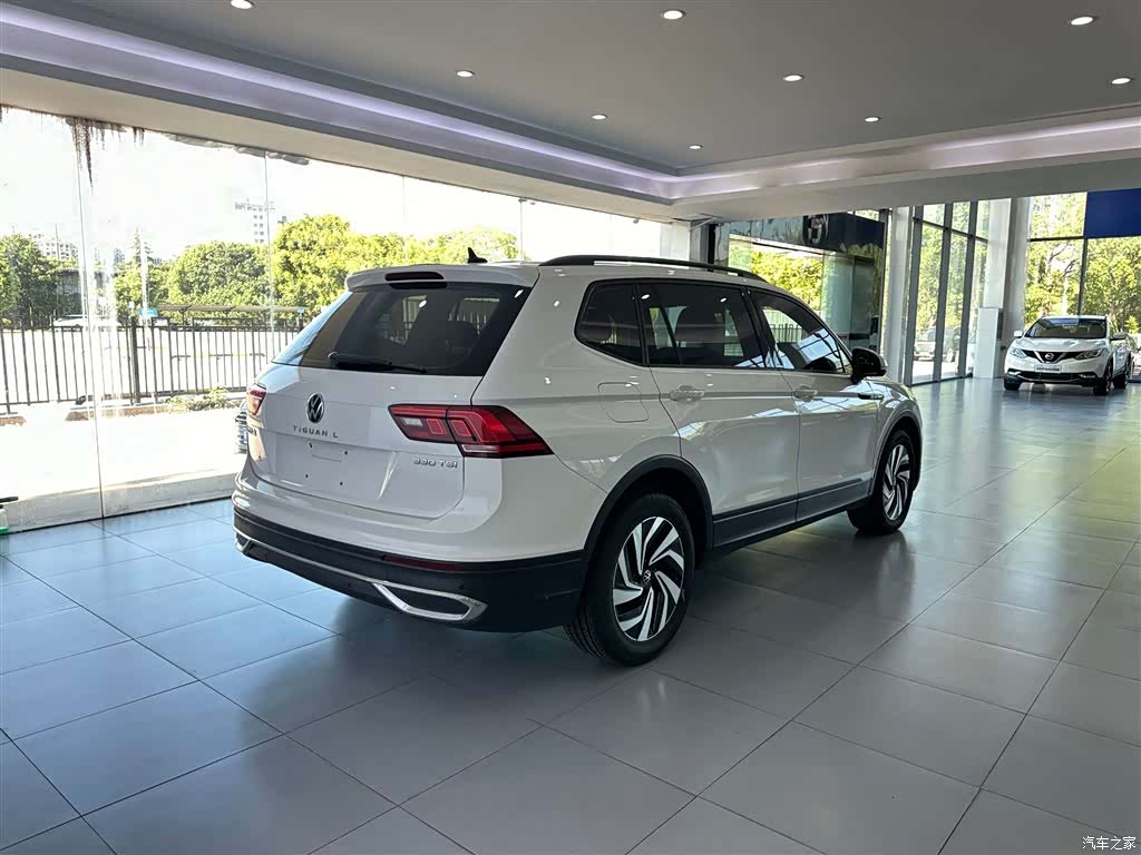 Volkswagen Tiguan L, 2022 3