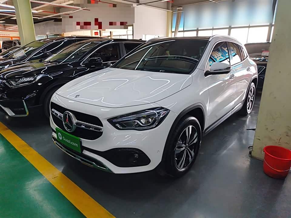 Mercedes-Benz GLA