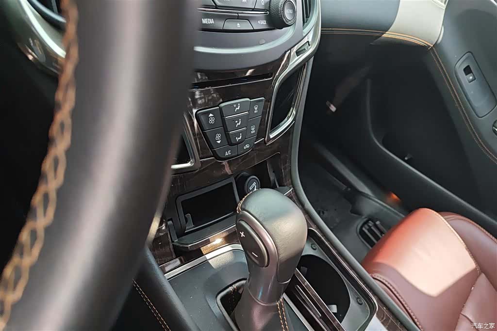 Buick LaCrosse, 2015 16