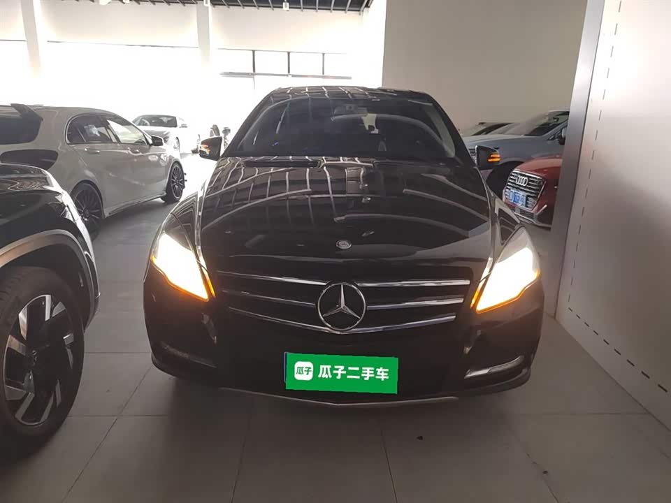 Mercedes-Benz R-class