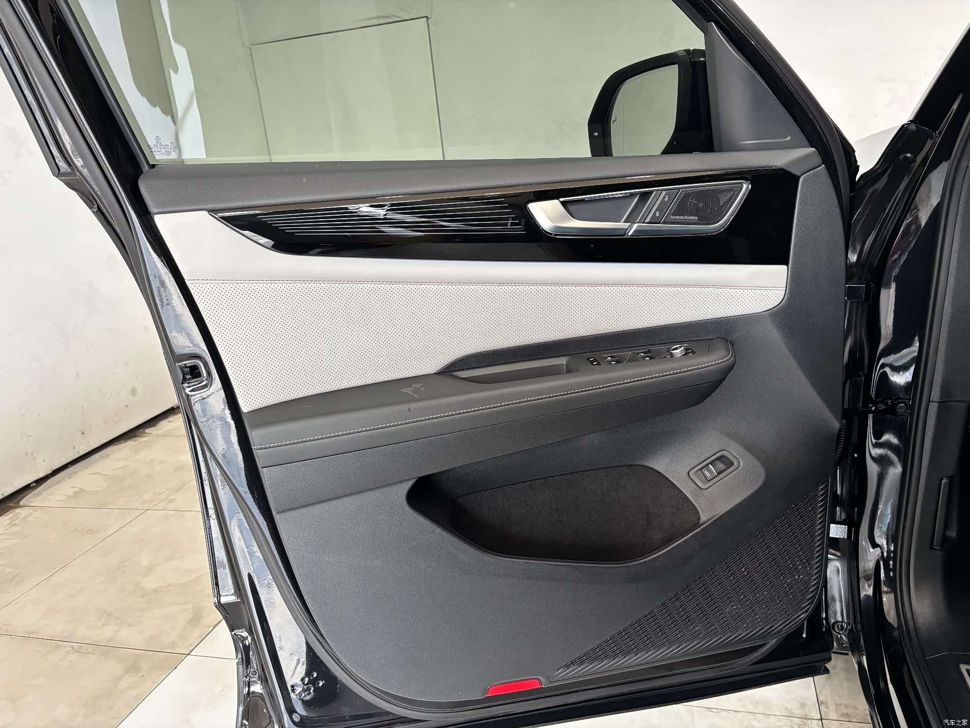 Volkswagen Teramont X, 2025 10