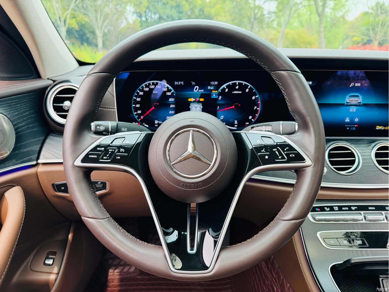 Mercedes-Benz E-Class, 2023 9