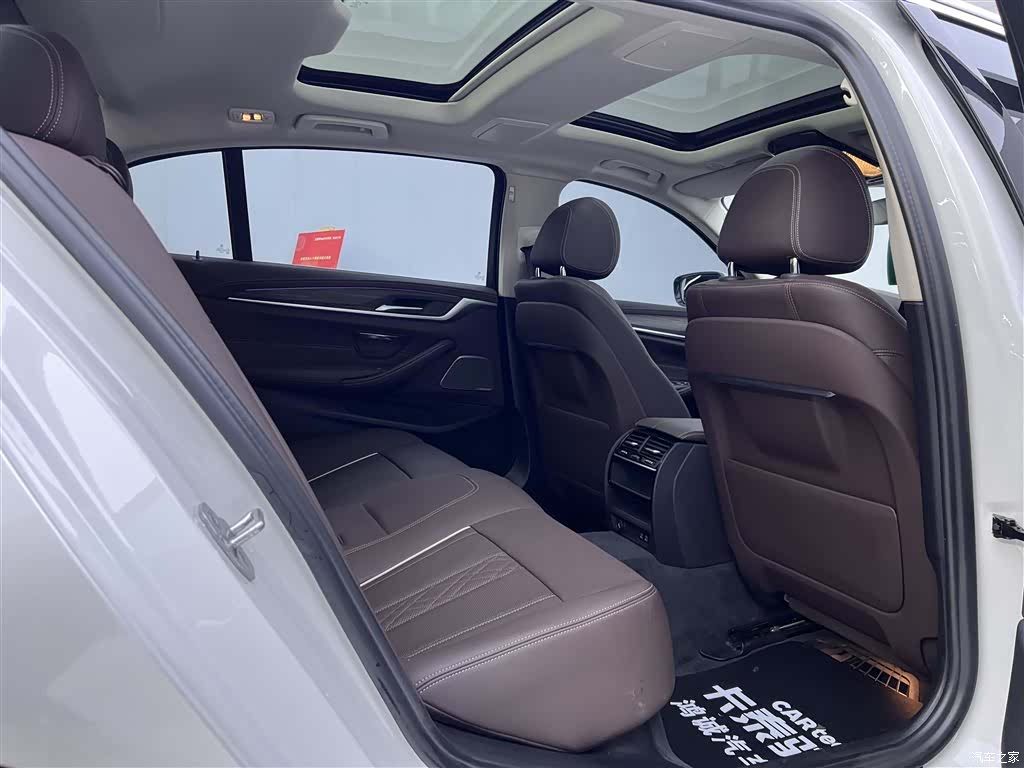 BMW 5 Series, 2022 22
