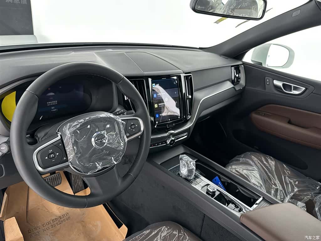 Volvo XC60, 2024 3