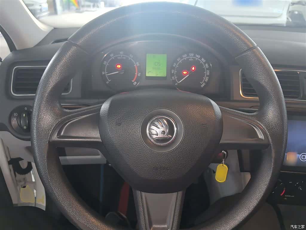 Skoda Rapid, 2017 11