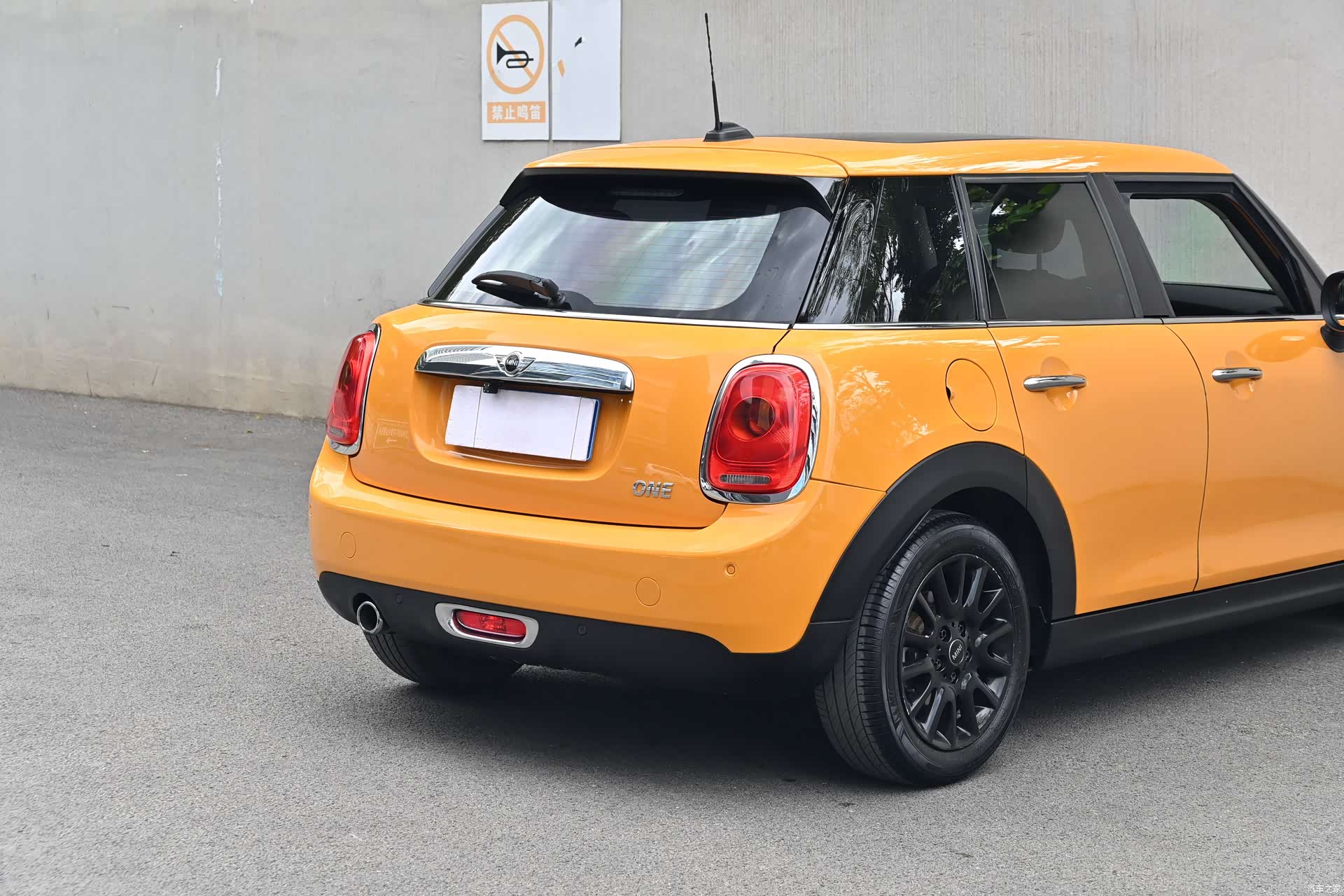 Mini ONE, 2017 21