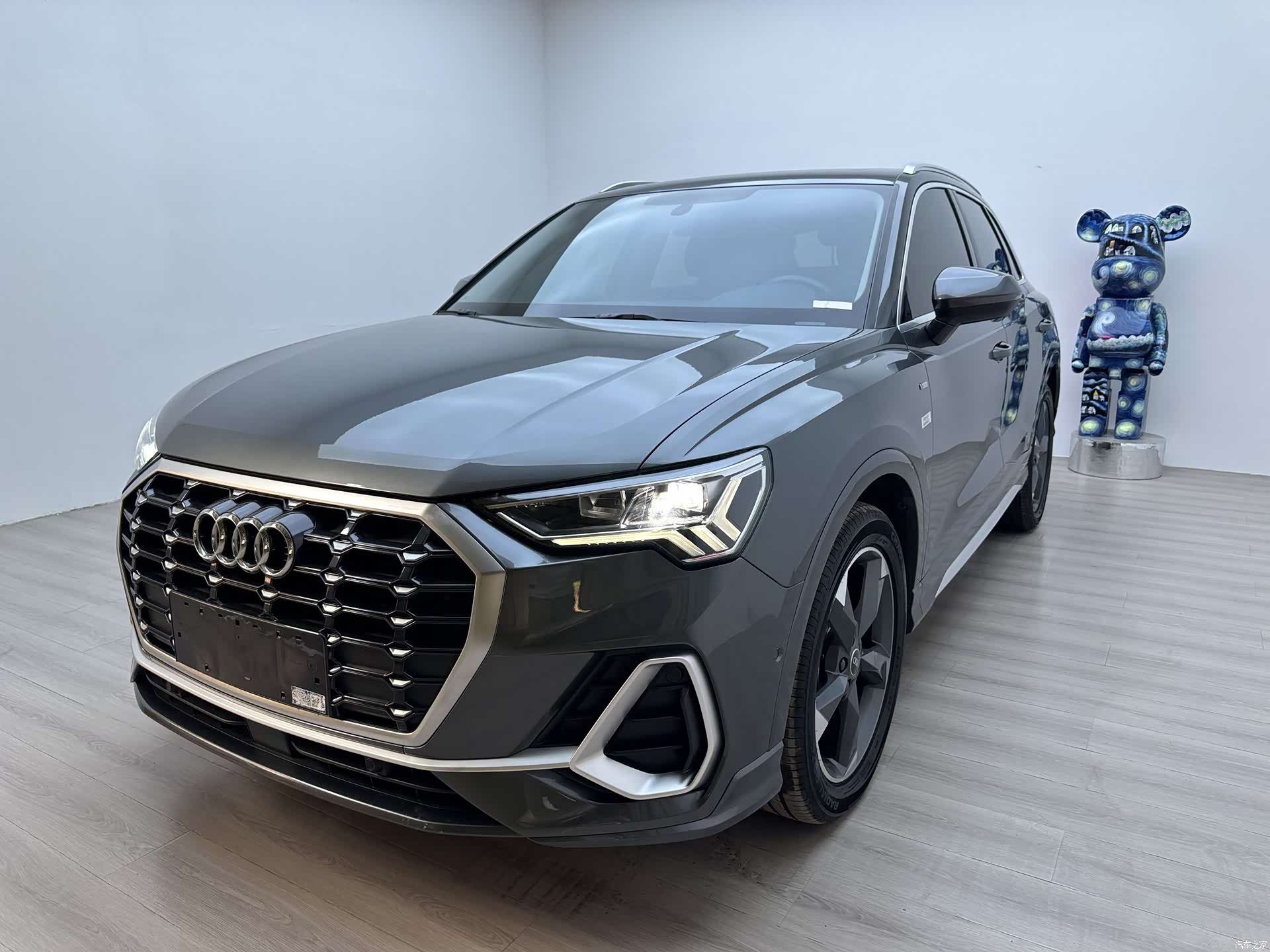 Audi Q3, 2023 1
