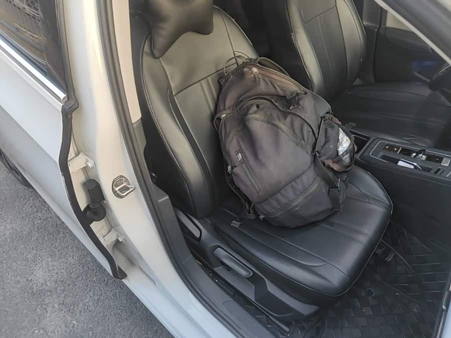 Volkswagen Golf 2023, фото 25