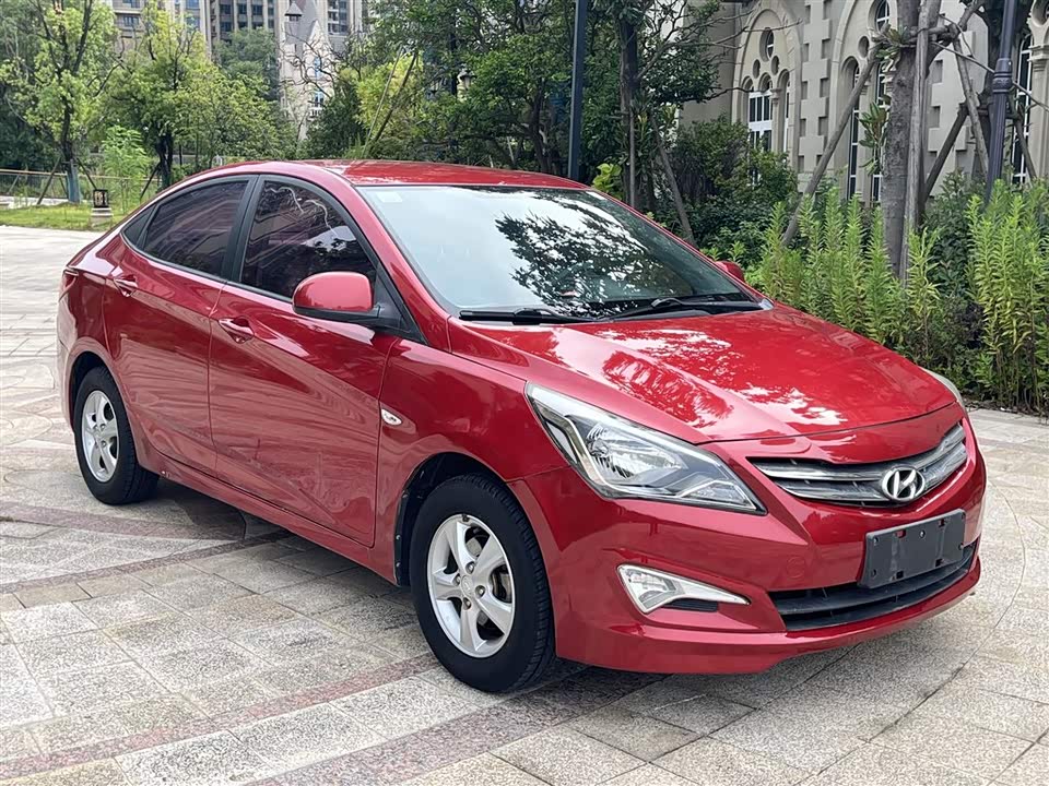 Hyundai Rena