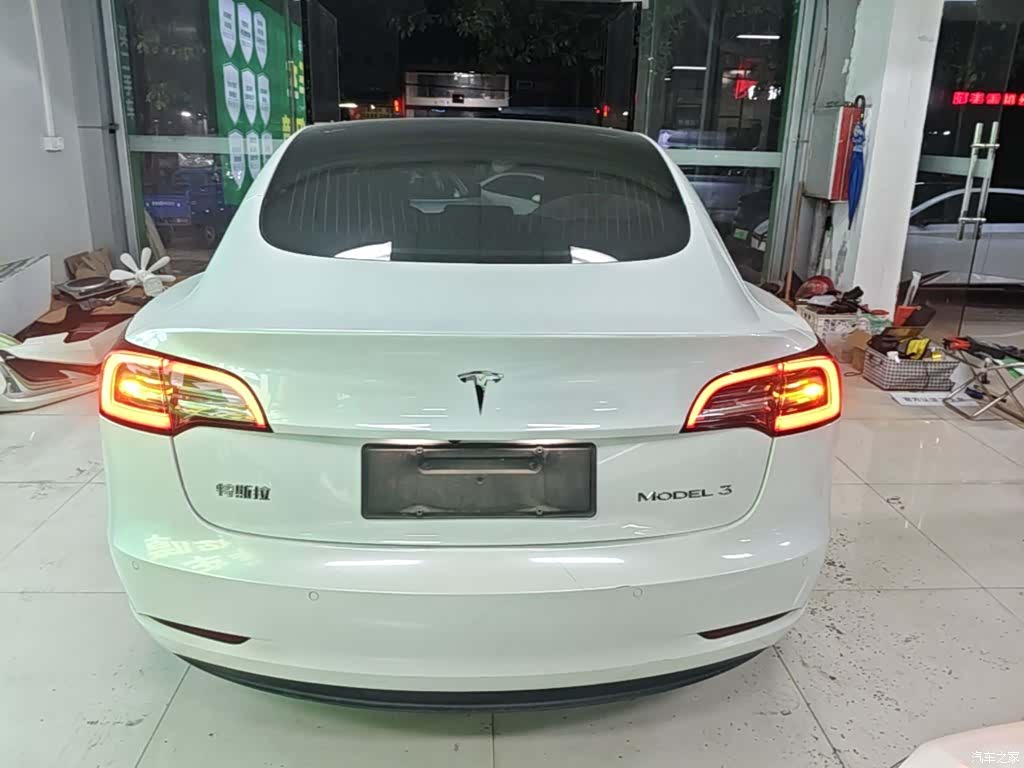 Tesla Model 3, 2020 6
