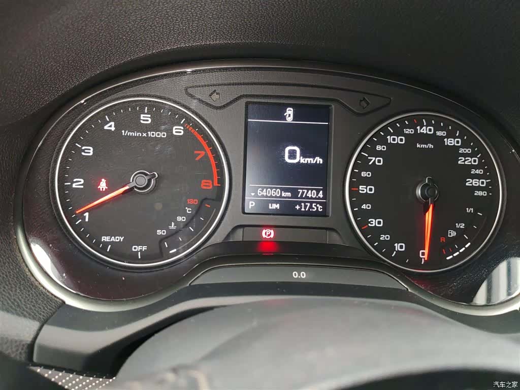 Audi Q2L, 2019 8
