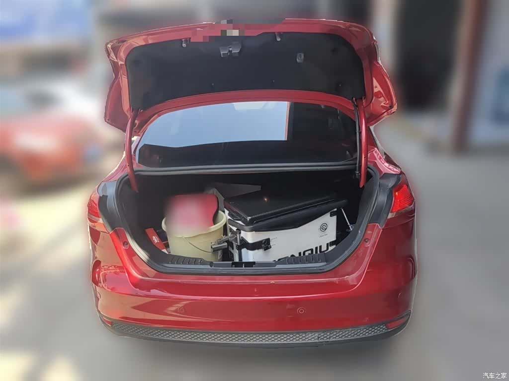 Ford Focus, 2017 10