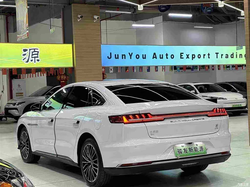 BYD Han, 2022 4
