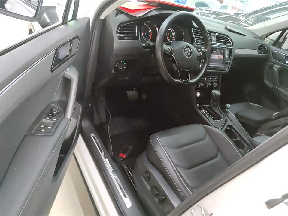 Volkswagen Tiguan L Volkswagen Tiguan L