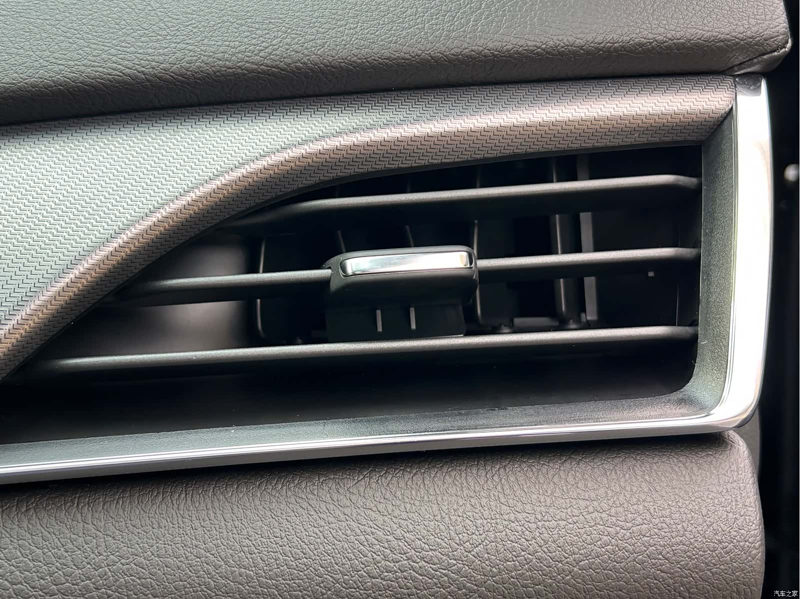 Cadillac CT5, 2025 13