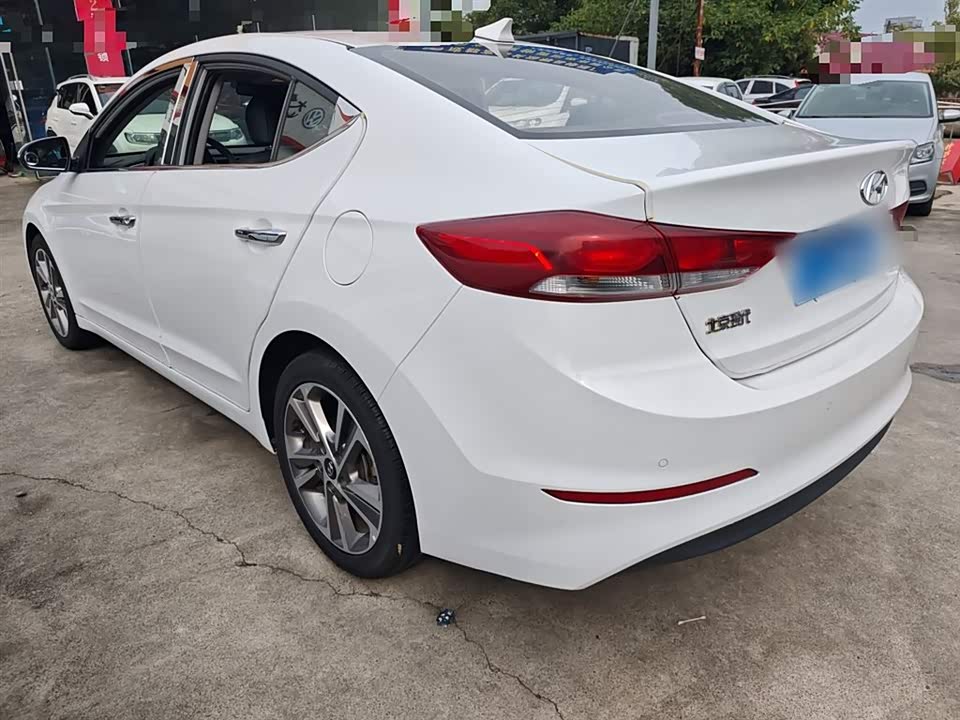 Hyundai Lead