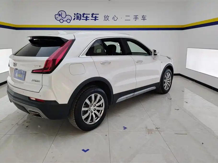 Cadillac XT4