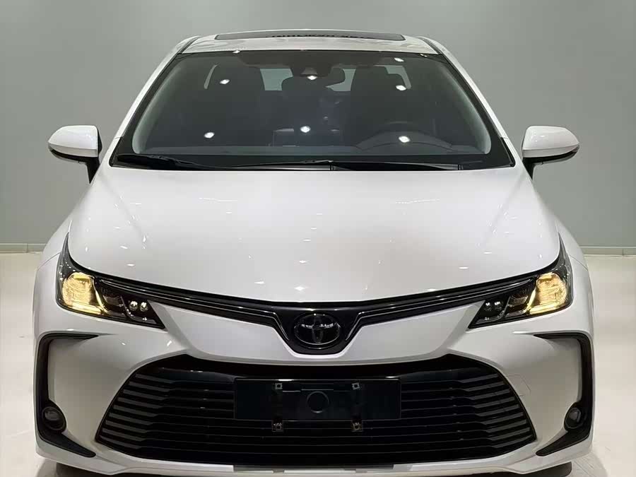 Toyota Corolla 2022, фото 2