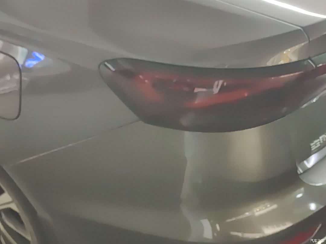 Geely Emgrand, 2022 14
