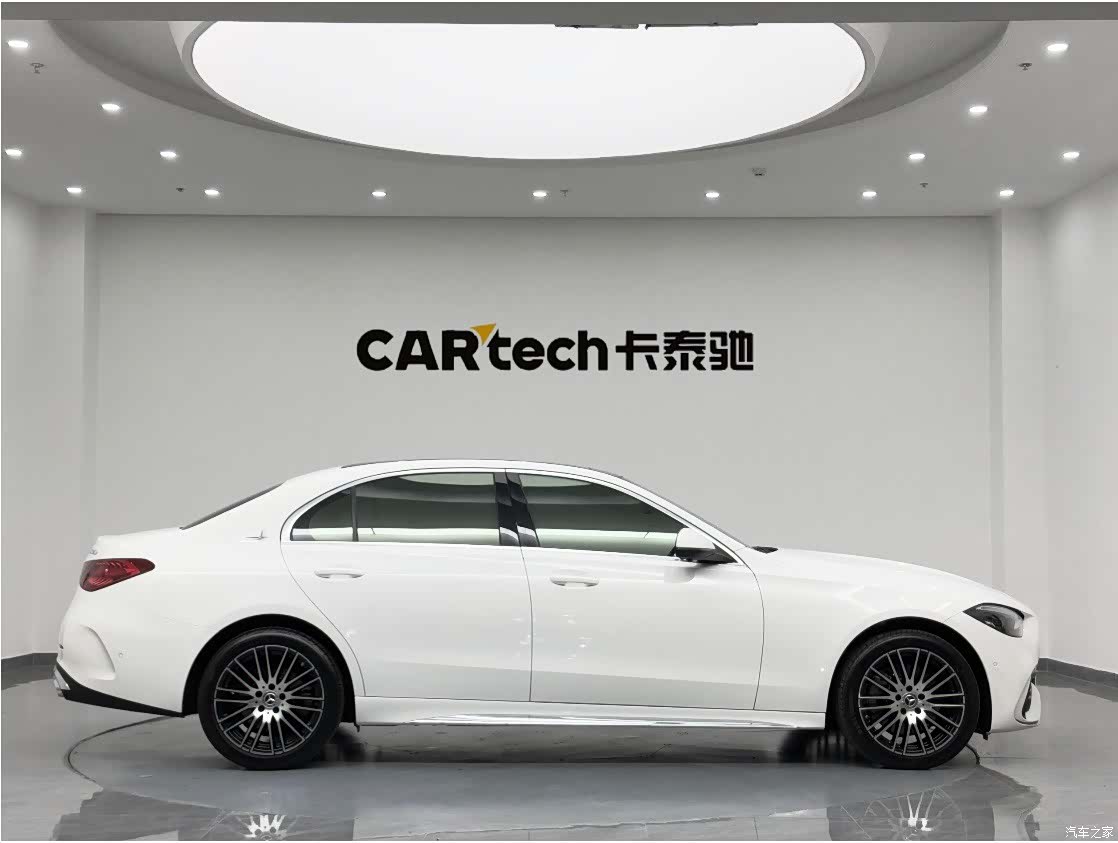 Mercedes-Benz C-Class, 2024 4