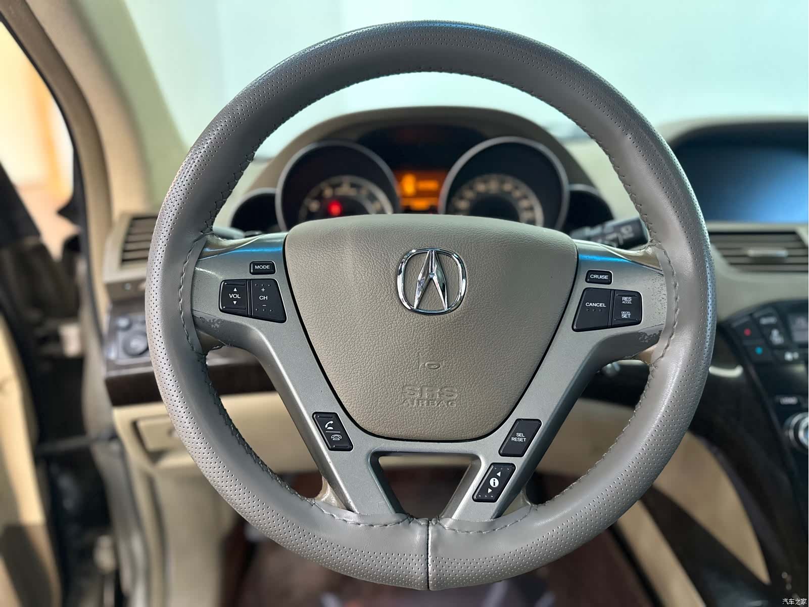 Acura MDX, 2011 8