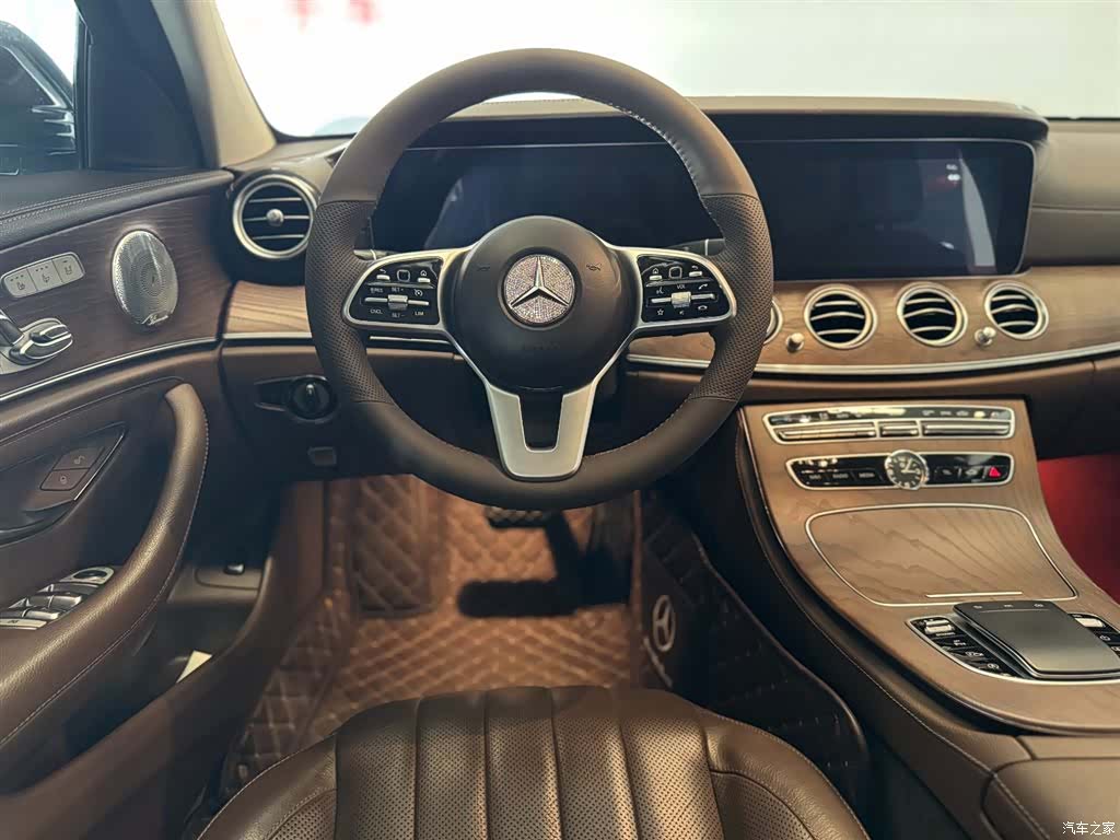Mercedes-Benz E-Class, 2019 14