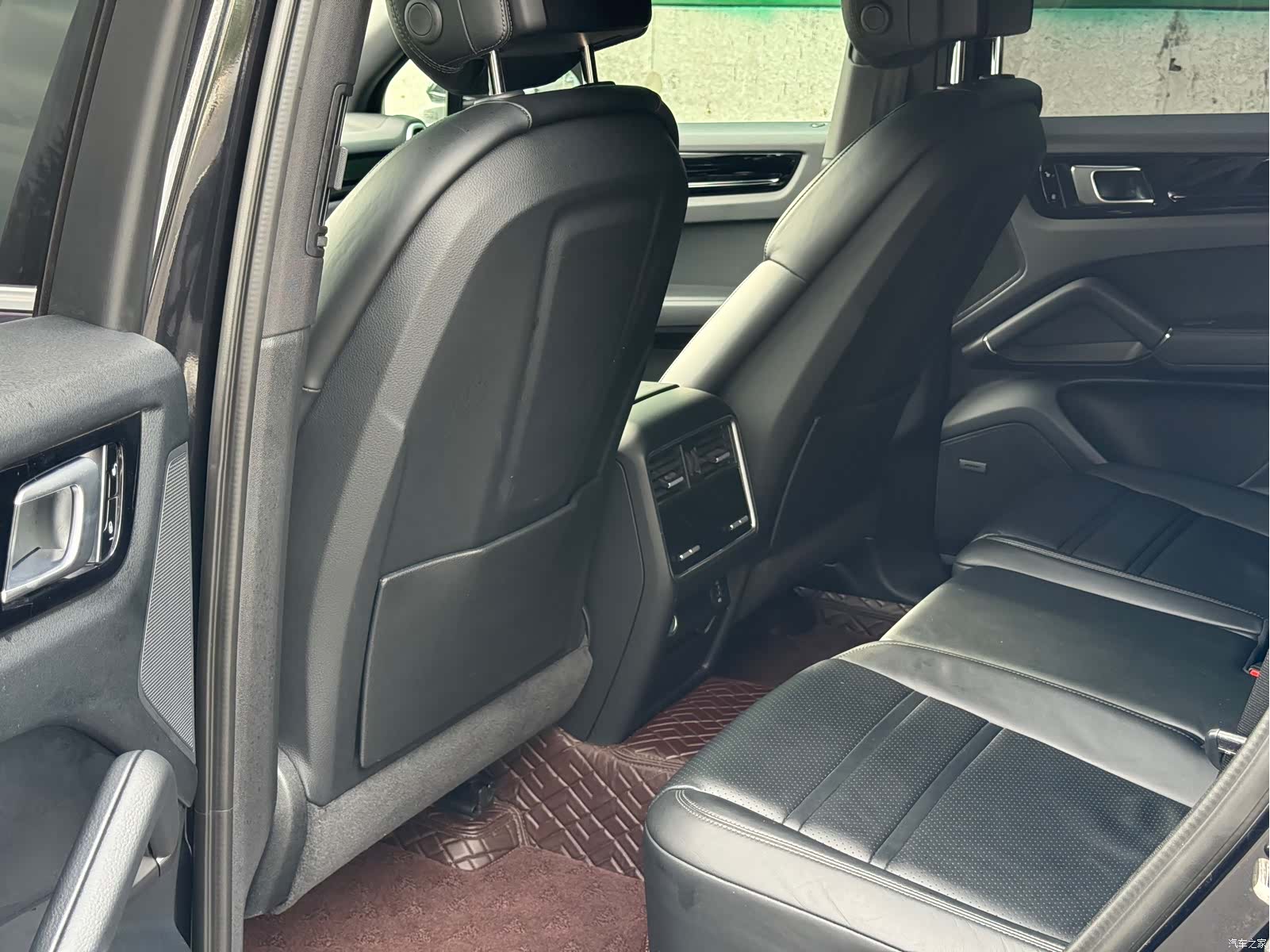 Porsche Cayenne, 2019 9